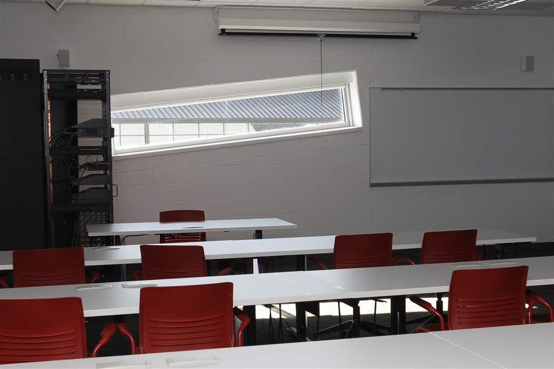 A-computer-classroom-at-the-Wolfe-Center