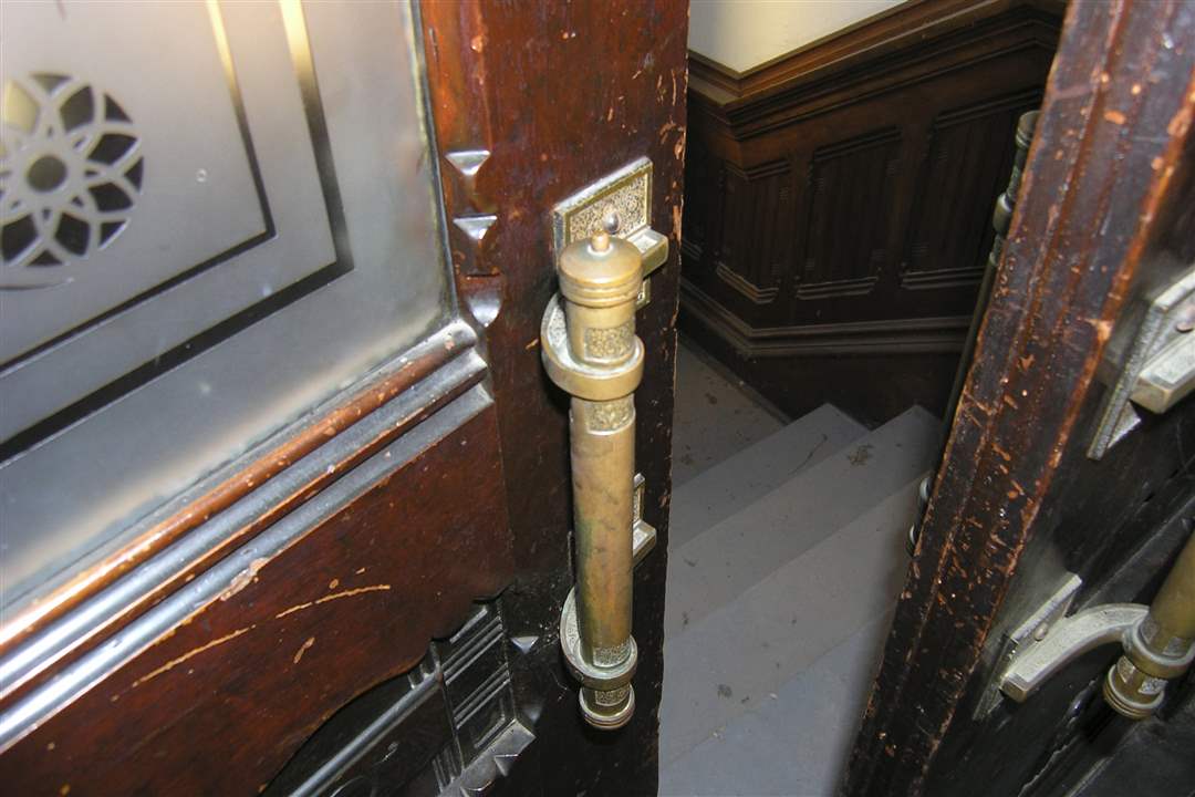 door-stairs-seneca