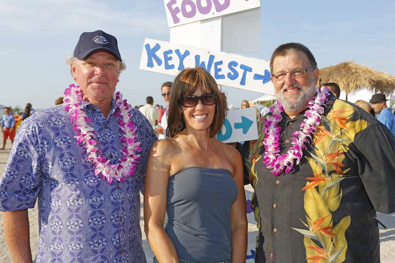 Society-Barefoot-at-the-Beach-Rick-Sabin