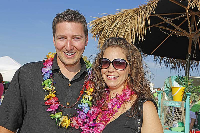 Society-barefoot-Scott-and-Sarah-Brossia