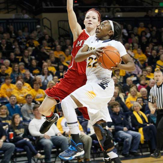 UT-s-Andola-Dortch-is-fouled-by-MU-s-21-Kind