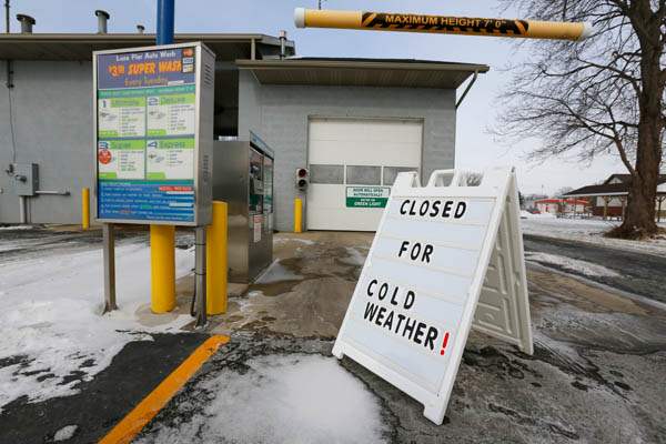 CTY-cold24p-closed-sign-Luna-Pier-Auto-Wash