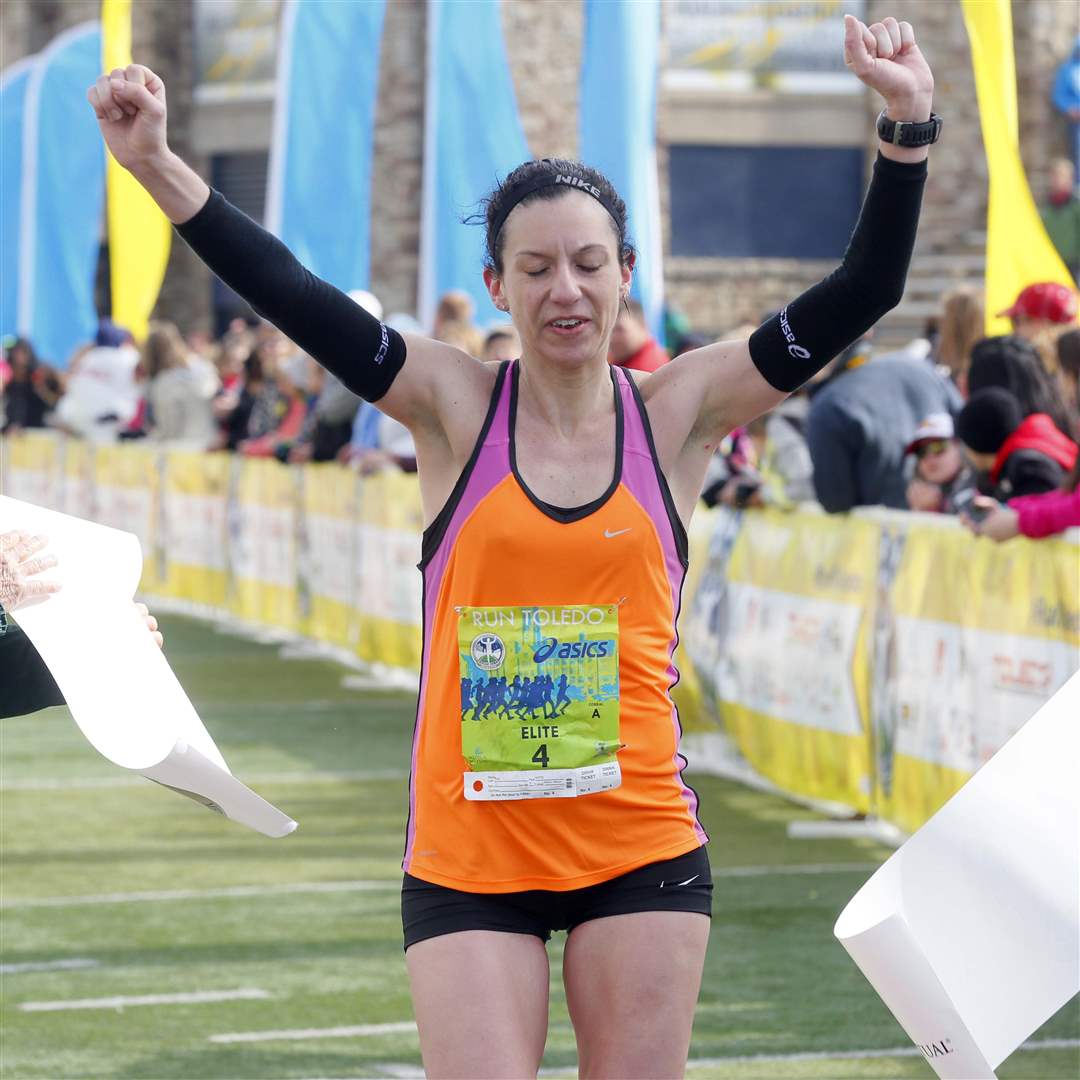 CTY-marathon28p-2014-women-s-winner