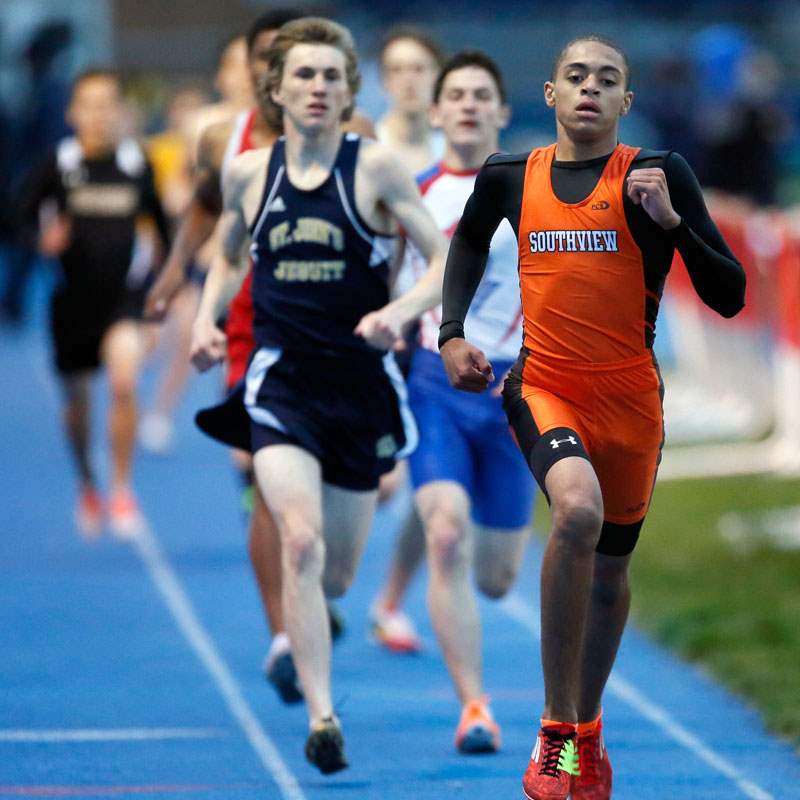 Frank-Hayes-of-Sylvania-Southview-wins-the-800-meter-ru