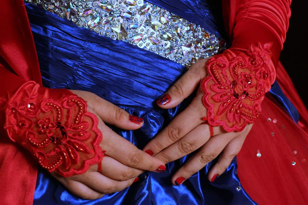 Quinceanera-hands