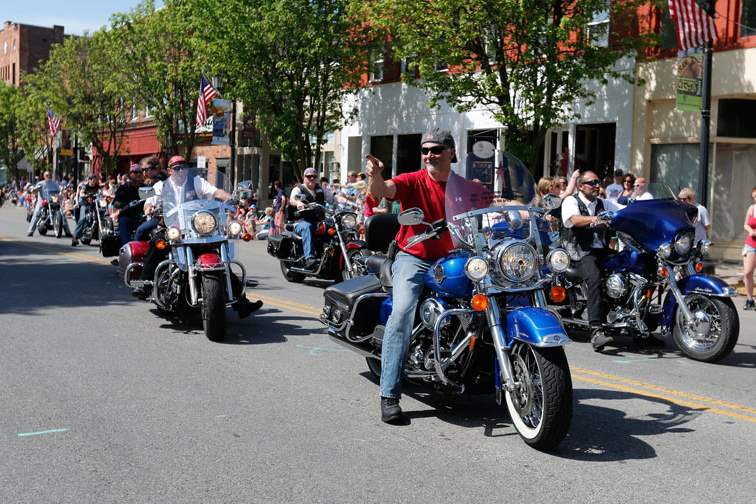 CTY-sylparade27pAmerican-Legion-riders-from-Post-468-in-the-parade