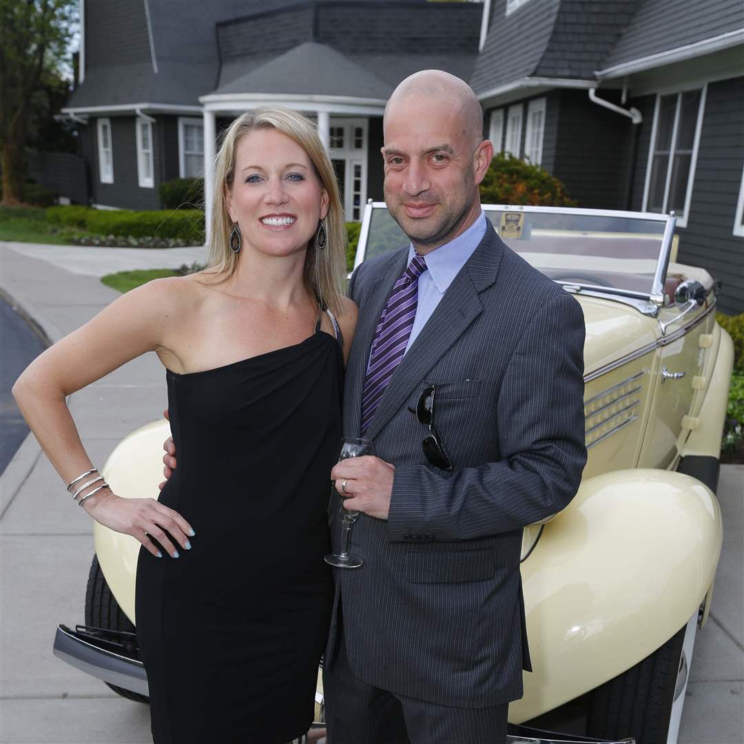 SOC-mda22p-Lisa-and-Hal-Burke