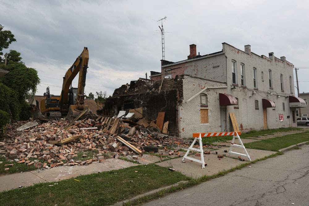 CTY-Demolition15p2Demolition-at-528-Magnolia-St