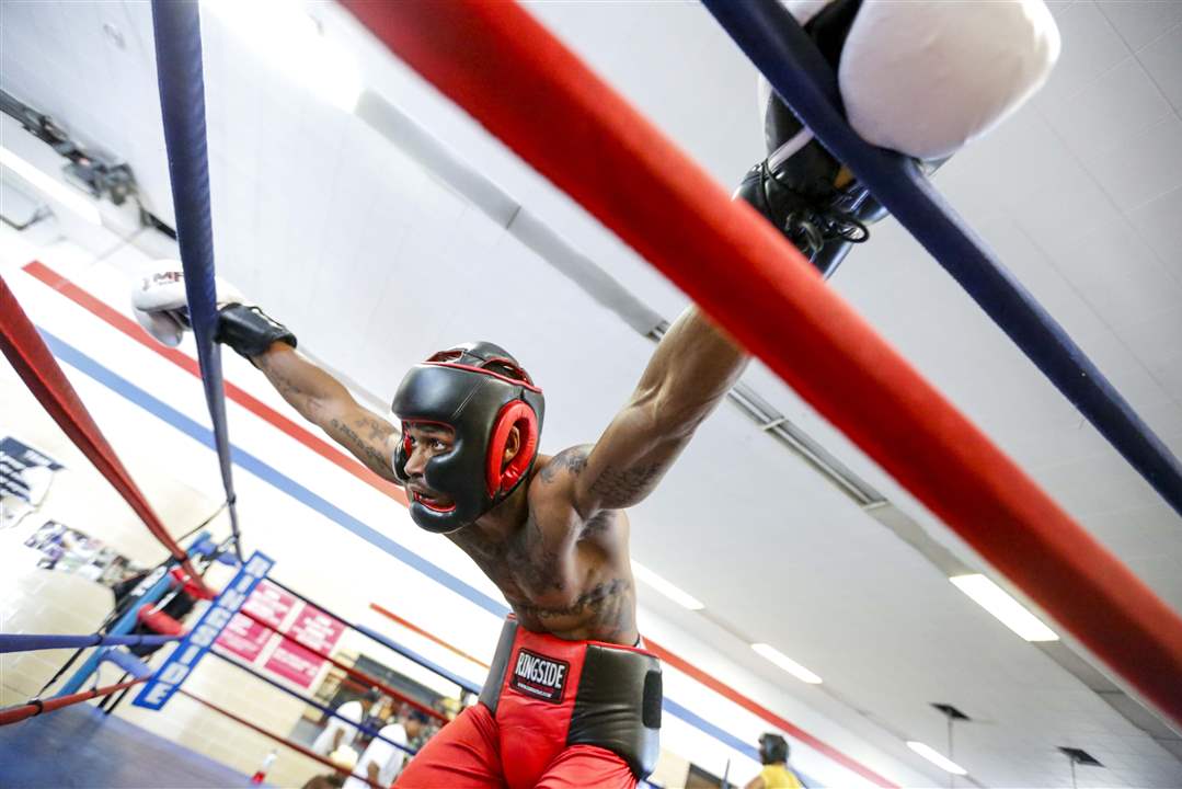 SPT-boxing06-Jeremy-Caughhorn