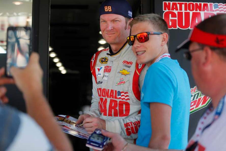 SPT-NASCAR-earnhardt-with-fan