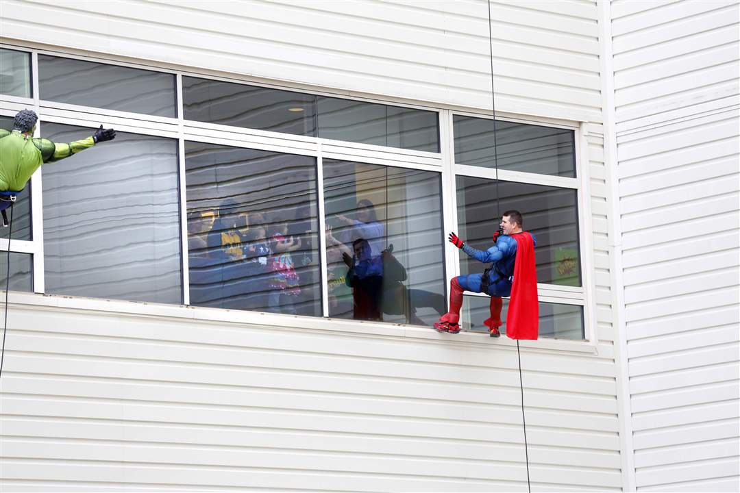 CTY-superheroes31p-Superman-Scott-Williamson