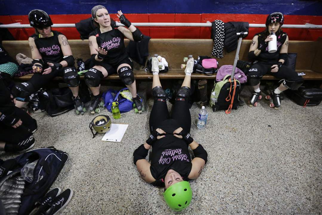 MAG-ROLLERDERBY-Jessica-Schadel