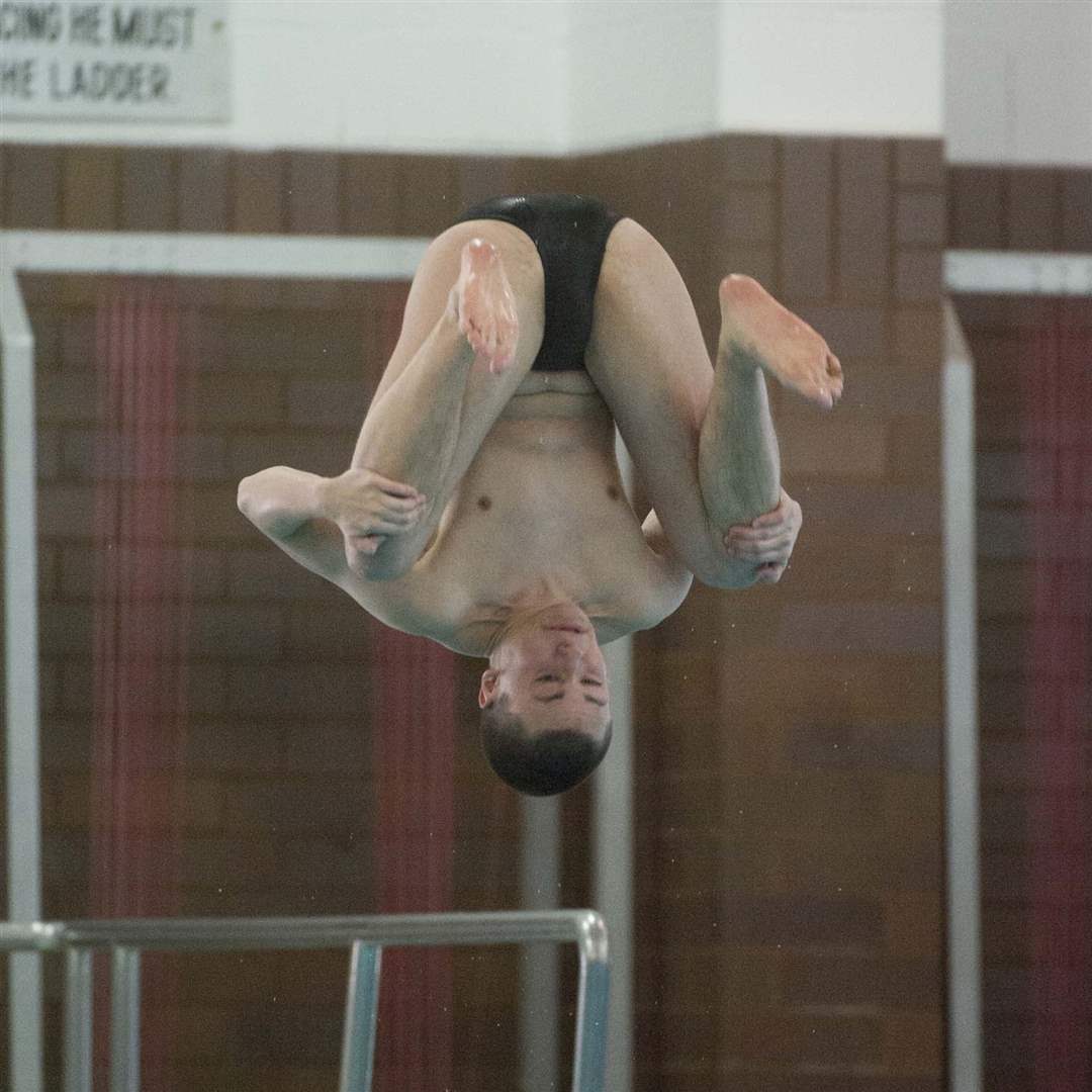 DIV-I-BOY-S-DIVING-Caleb-Aho