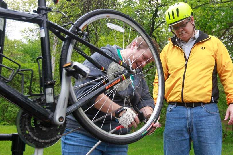 CTY-bikerepairs16p-griffin-webb