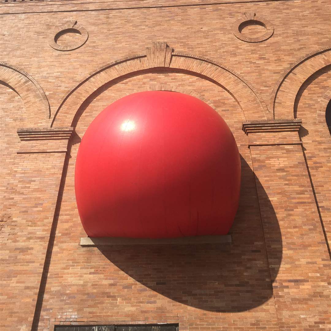 red-ballThe-Red-Ball-project-a