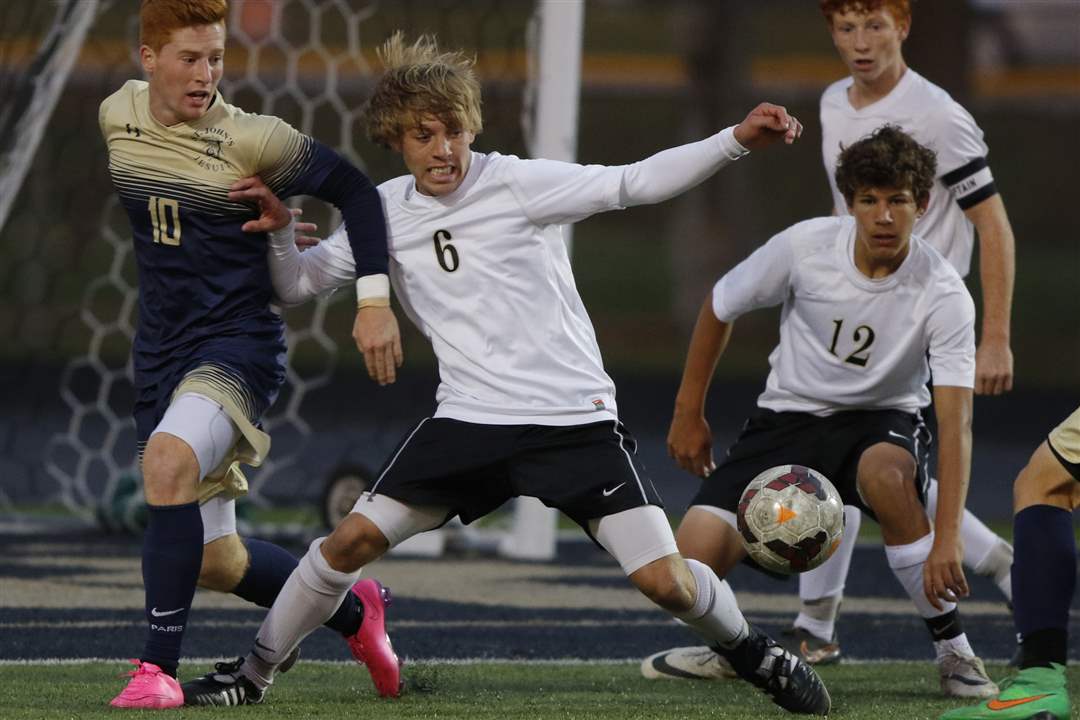 SPT-boyssoccer2p-1