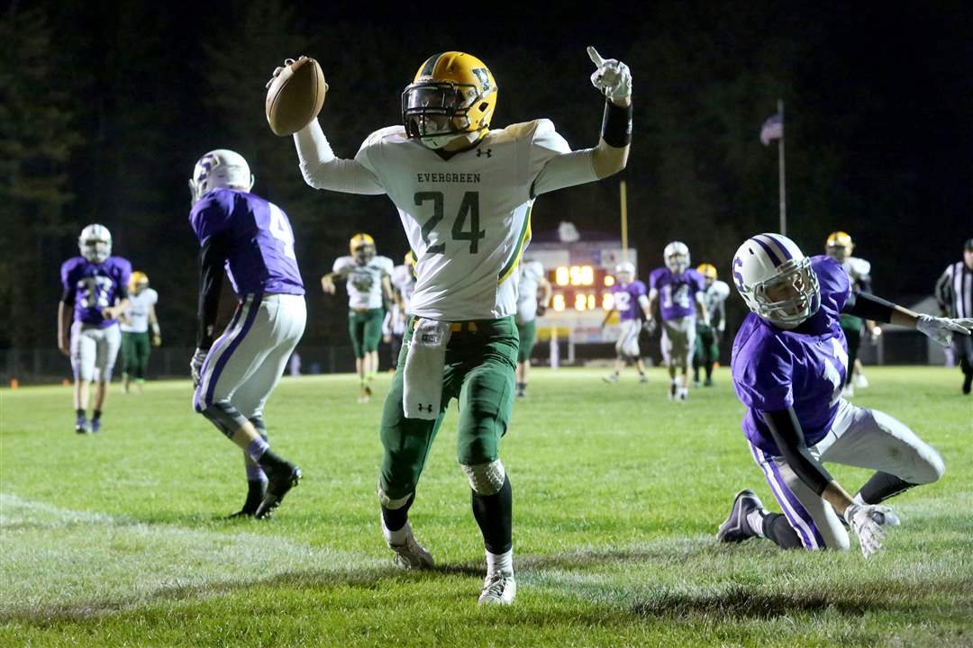 SWANTONfb02Swanton-s-Jon-Milliken-24-cele