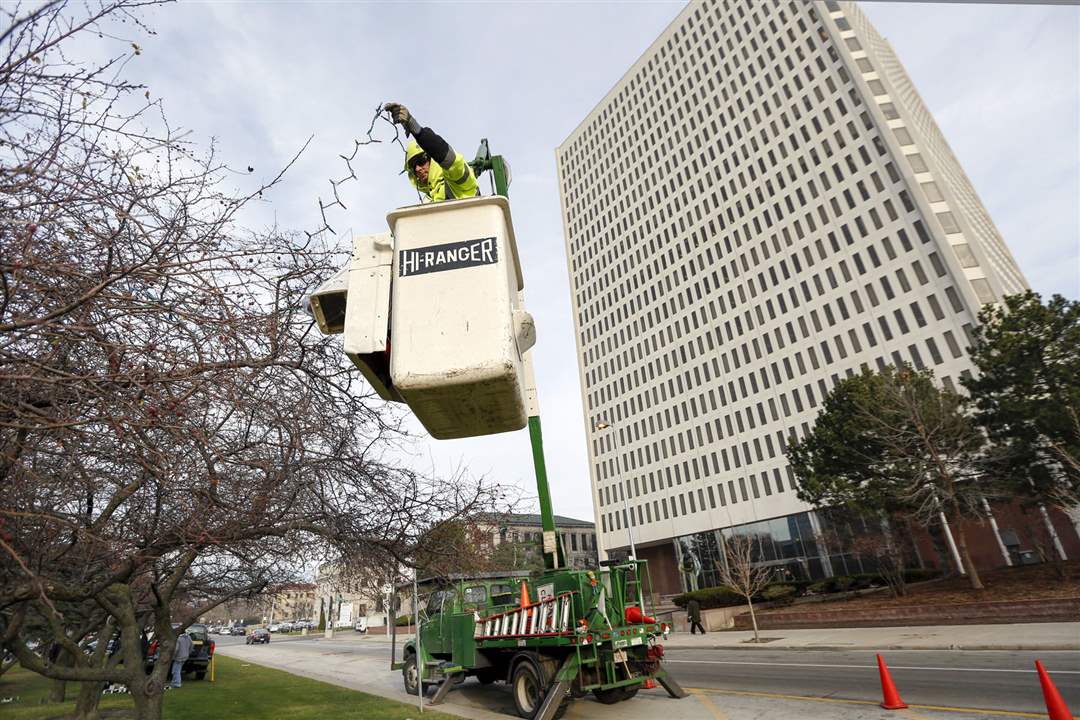 ROV-lightsJason-Major-with-th