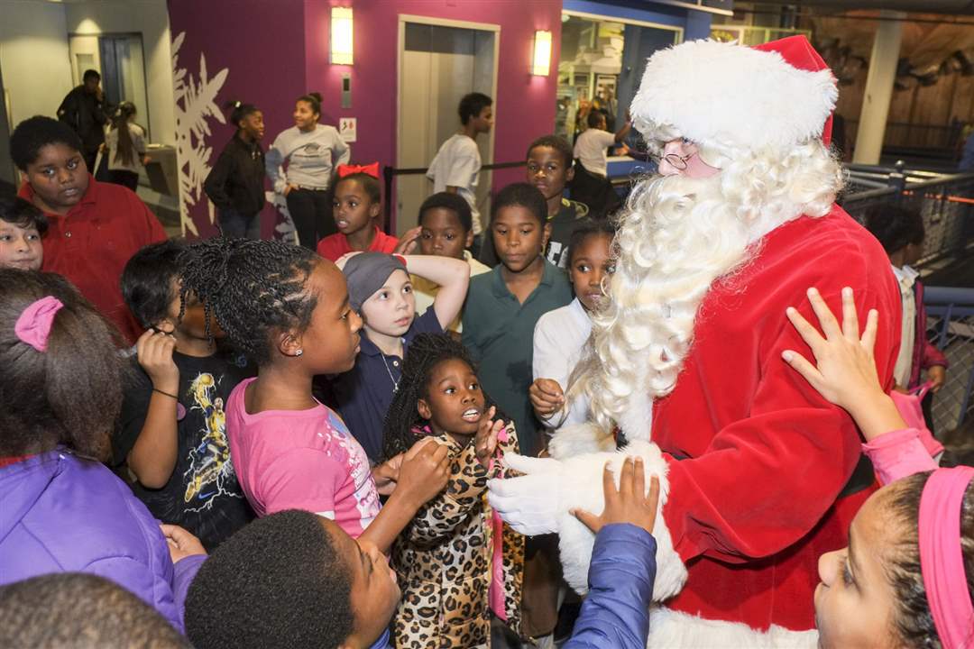 SOC-boysgirls09pBilly-Mann-dressed-as-Santa-C