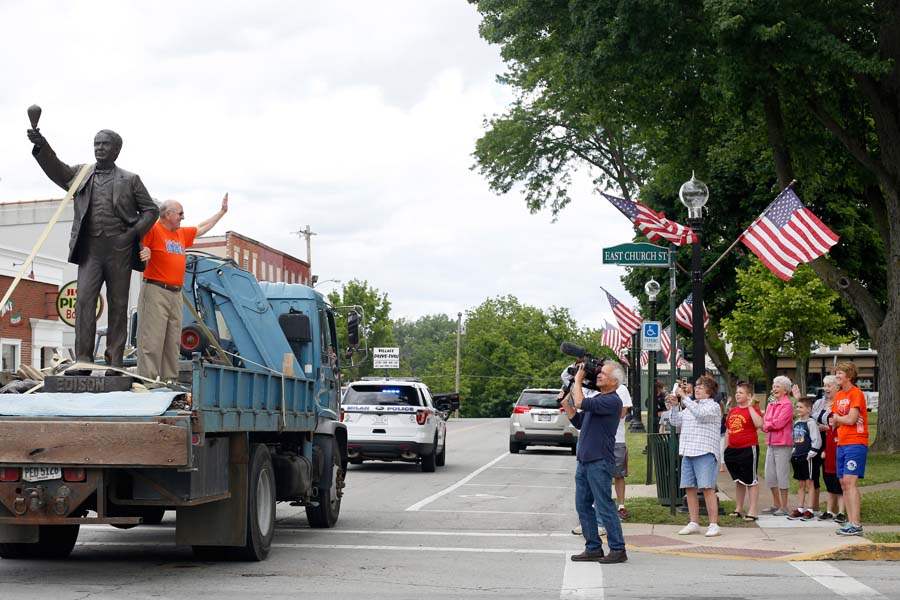 edison8-small-parade-truck