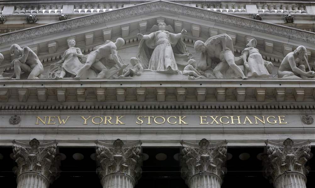 Financial-Markets-Wall-Street-1456