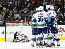 Canucks-Blue-Jackets-Hockey-13